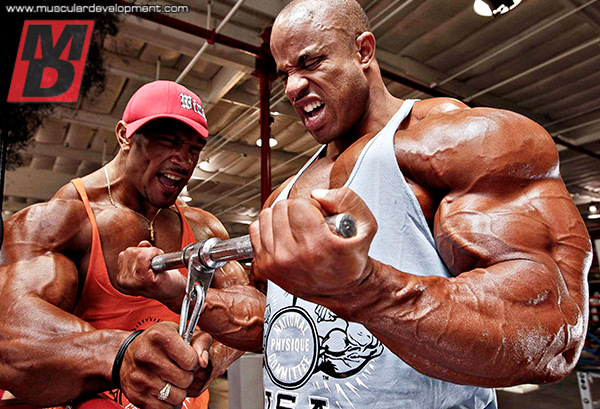 VICTOR-AND-ROELLY-DESTINATION-BIG-ARMS-INS5